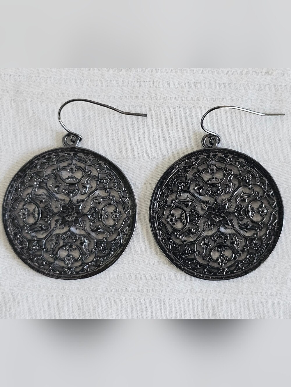Express Gunmetal Filigree 1" Round Drop Earrings